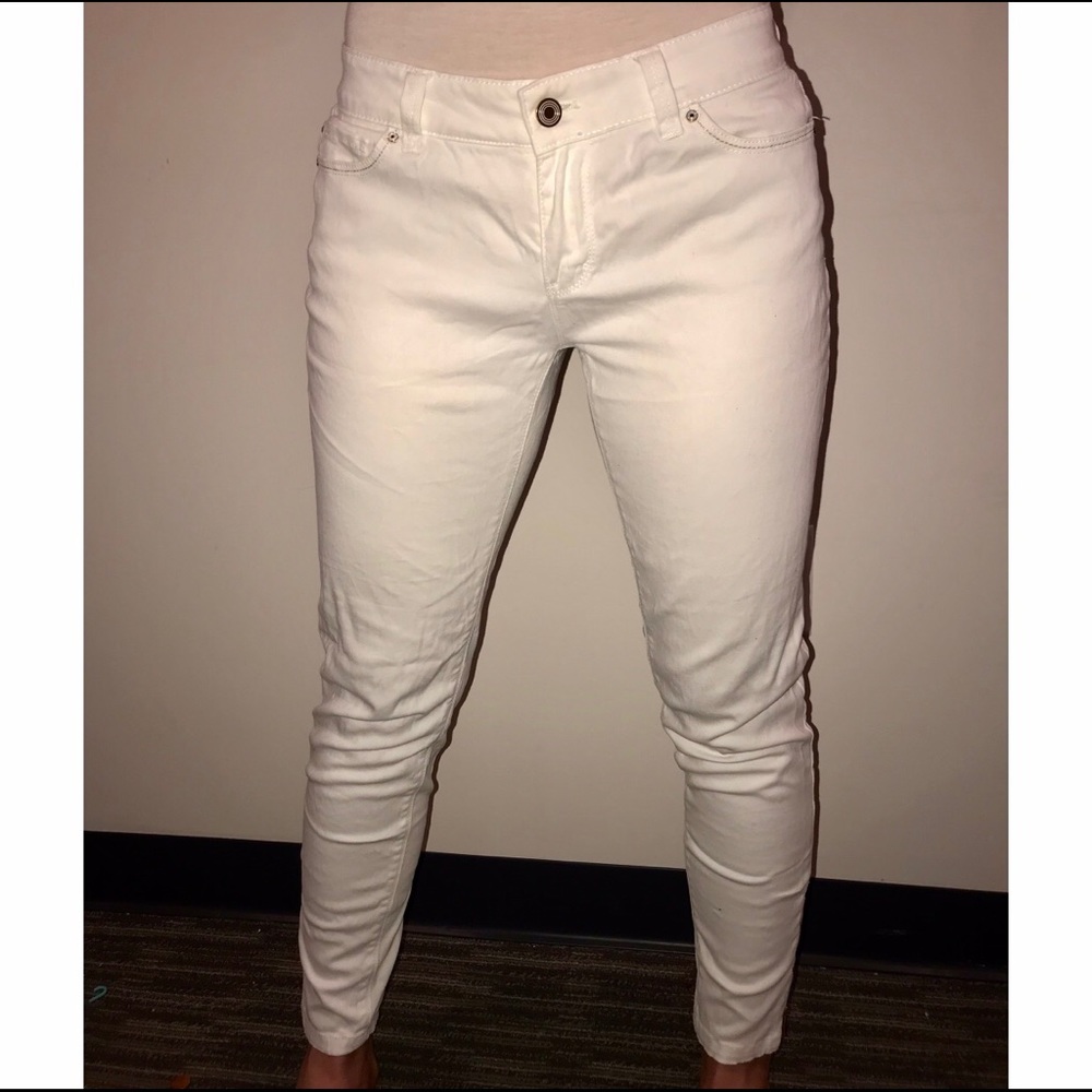 White cotton pants